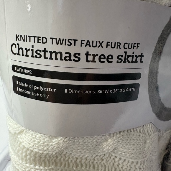 NEW KNITTED TWIST FAUX FUR CUFF CHRISTMAS TREE SKIRT 36" - Picture 2 of 4